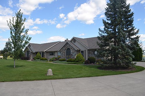 Property photo 1 - ESTATE AUCTION - Immaculate Executive Style Home in East Allen County